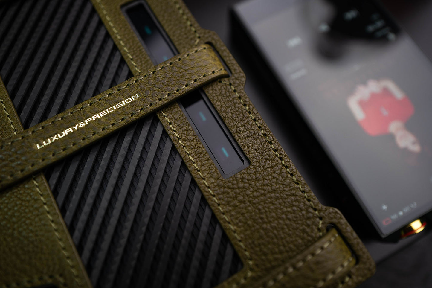 【5月3日発売】Leather case for EA4