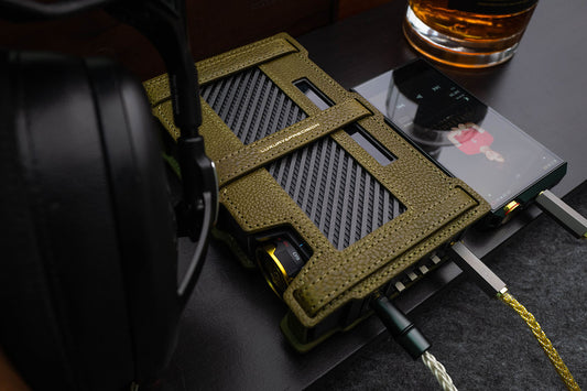 【5月3日発売】Leather case for EA4